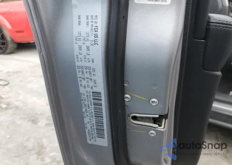 2019 Jeep Cherokee Latitude Plus z USA, uszkodzony, nr VIN 1C4PJLLB3KD154529